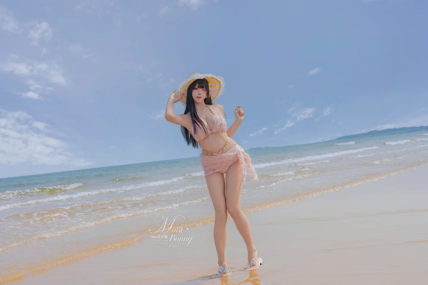 咬一口兔娘（Yiko湿润兔）_25年7月订阅作品『粉红假日』97P,3V_2_12GB tg@simisebaisi 【丝足阁】001.webp